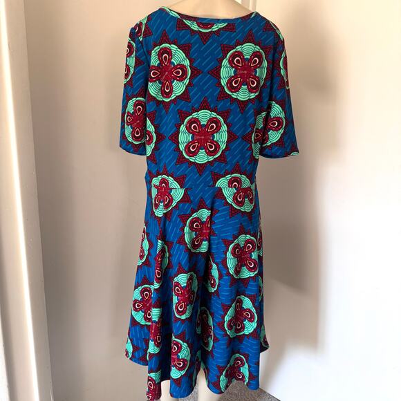 LuLaRoe Nicole Floral Multicolor Dress Short Sleeve Plus Size Artsy Size 3XL - Picture 2 of 7